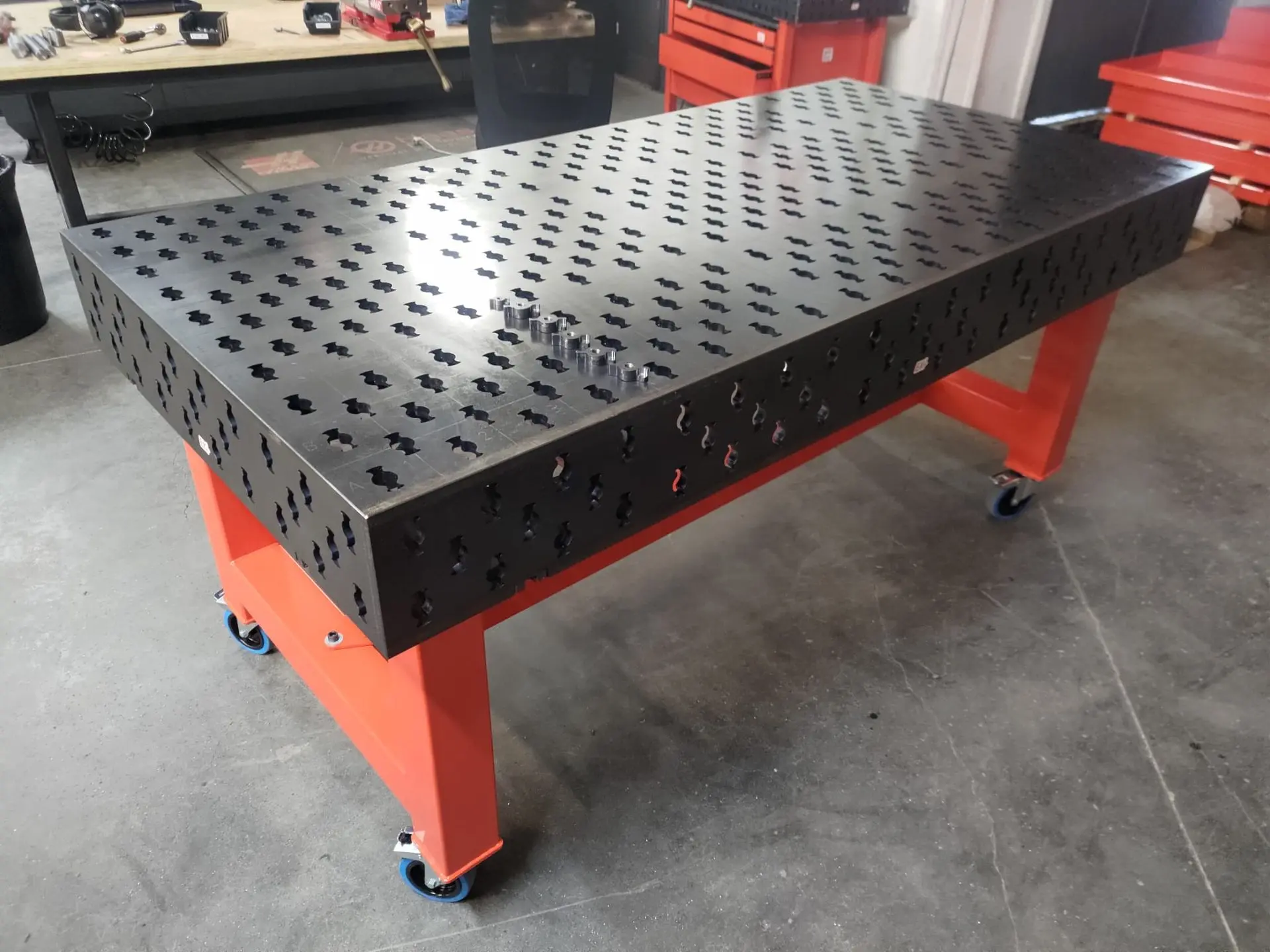 Photo d'une table sur mesure EKI